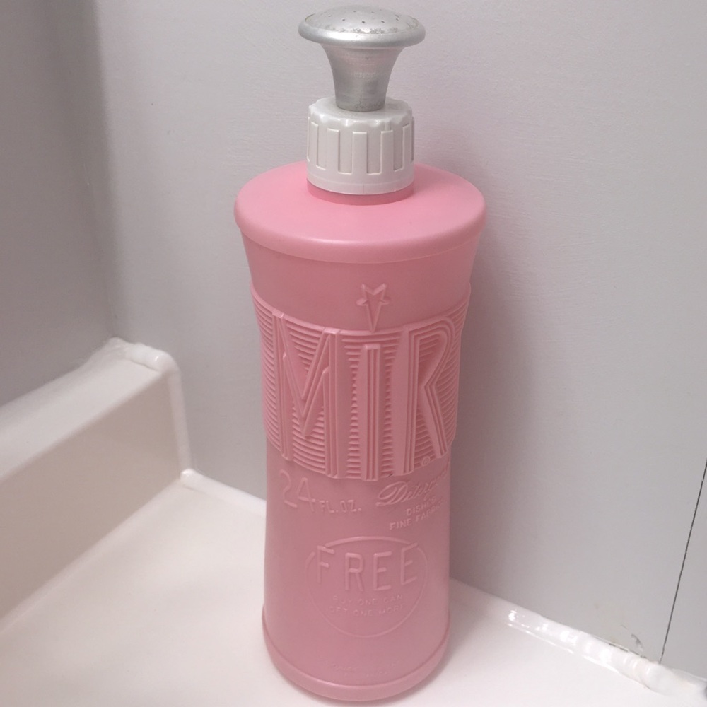 🧺🧼MIR Vintage Detergent Jug: Laundry & Dish Soap by Myriad Canada✨ Pink Décor
